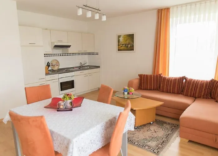 ゲストハウス Auszeit - Ihr Sibyllenbad Gaestehaus 3*